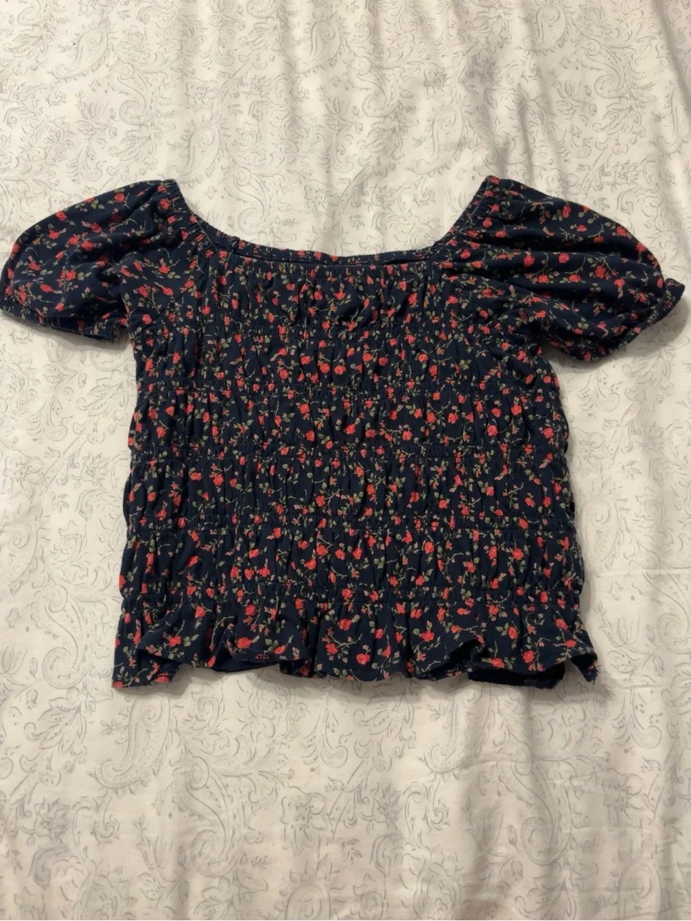 Old Navy Navy Floral Smocked Off-Shoulder Crop Top with Pink-Red Flowers